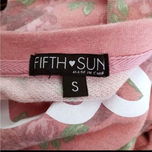 FIFTH SUN PINK FLORAL "HELLO" PULLOVER W/POCKETS SZ.S EUC. - Picture 4 of 6